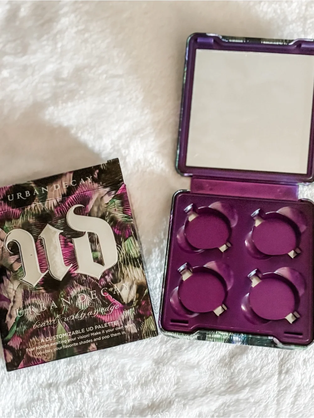NIB! Urban Decay Beauty With An Edge Customizable Eyeshadow Palette - Empty